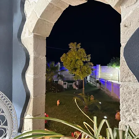 Oda ve Kahvaltı Stella Salento Karin 4*